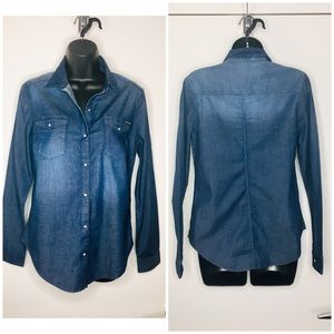 CALVIN KLEIN💙 DENIM BUTTON DOWN SHIRT
